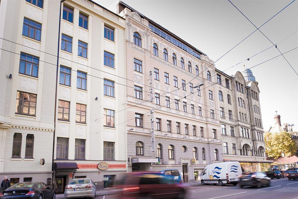 Teater Viesnīca 4*