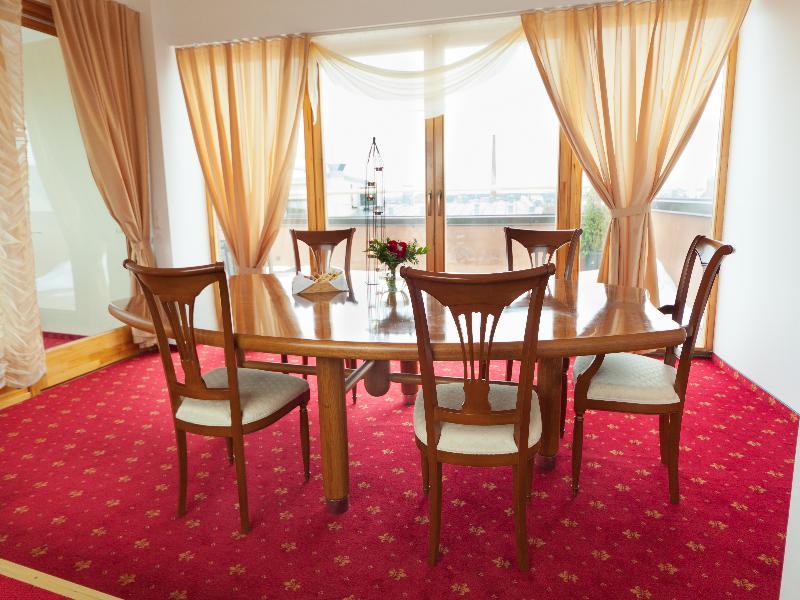 Teater Viesnīca 4*