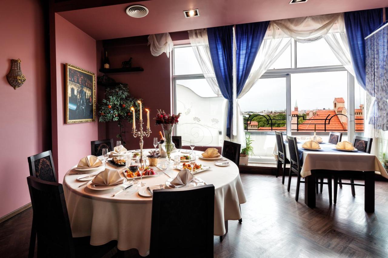 Teater Viesnīca 4*